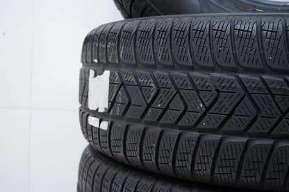 4x Winterreifen Pirelli 235 65 17 Zoll DOT20 MO ca.4 mm