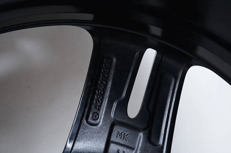 1 x Hliníkový disk Mercedes E třídy W238 19 palců A2384010300 8J ET43