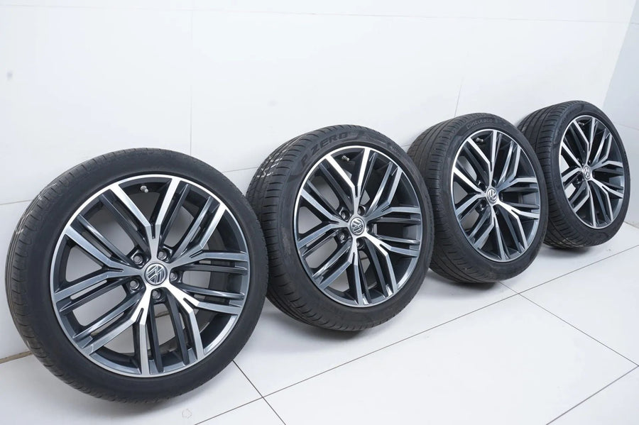 VW Passat 3G B8 Allwetterräder mit neuen Allwetterreifen 245 40 19 Zoll 3G0601025AG