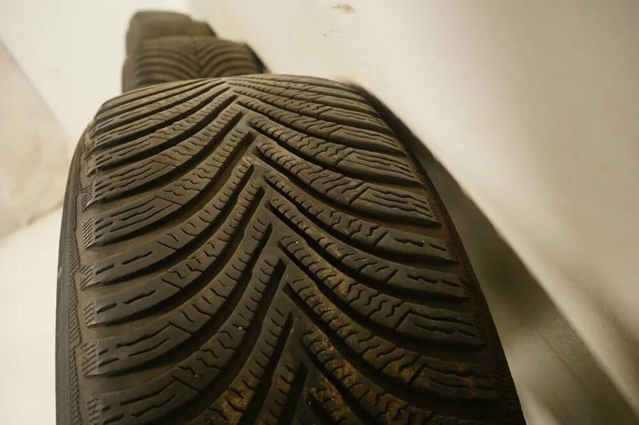 Mercedes A B Klasse W177 B247 Winterreifen Winterräder 16 Zoll
