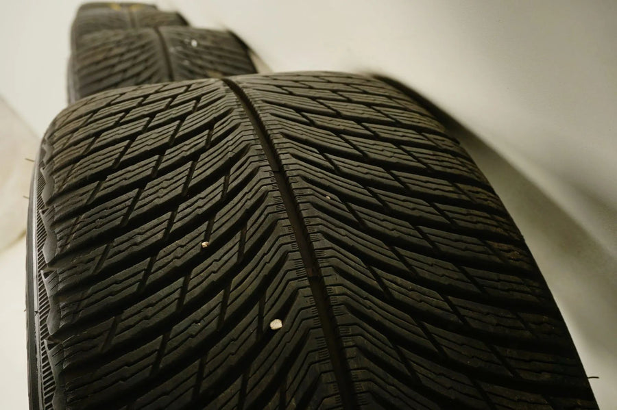 BMW M5 F90 winter tires/wheels 265/40/19 inch 705M