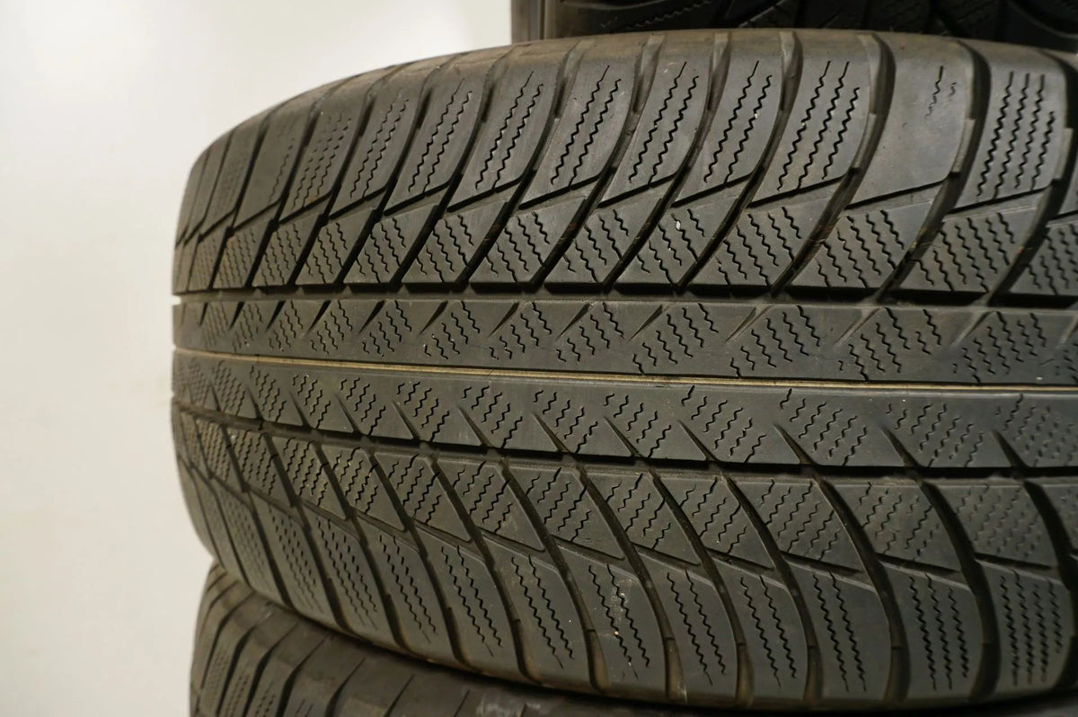 4 x Winterreifen Bridgestone 245 50 19 Zoll DOT18 Bmw* ca.4,5mm RFT Detailansicht 6
