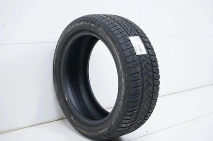 1x Winter tire 245 45 18 inch Pirelli approx. 5 mm tread depth DOT23 BMW*RFT