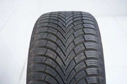 1x Winter tire 245 45 18 inch Maxxis approx. 7 mm DOT20