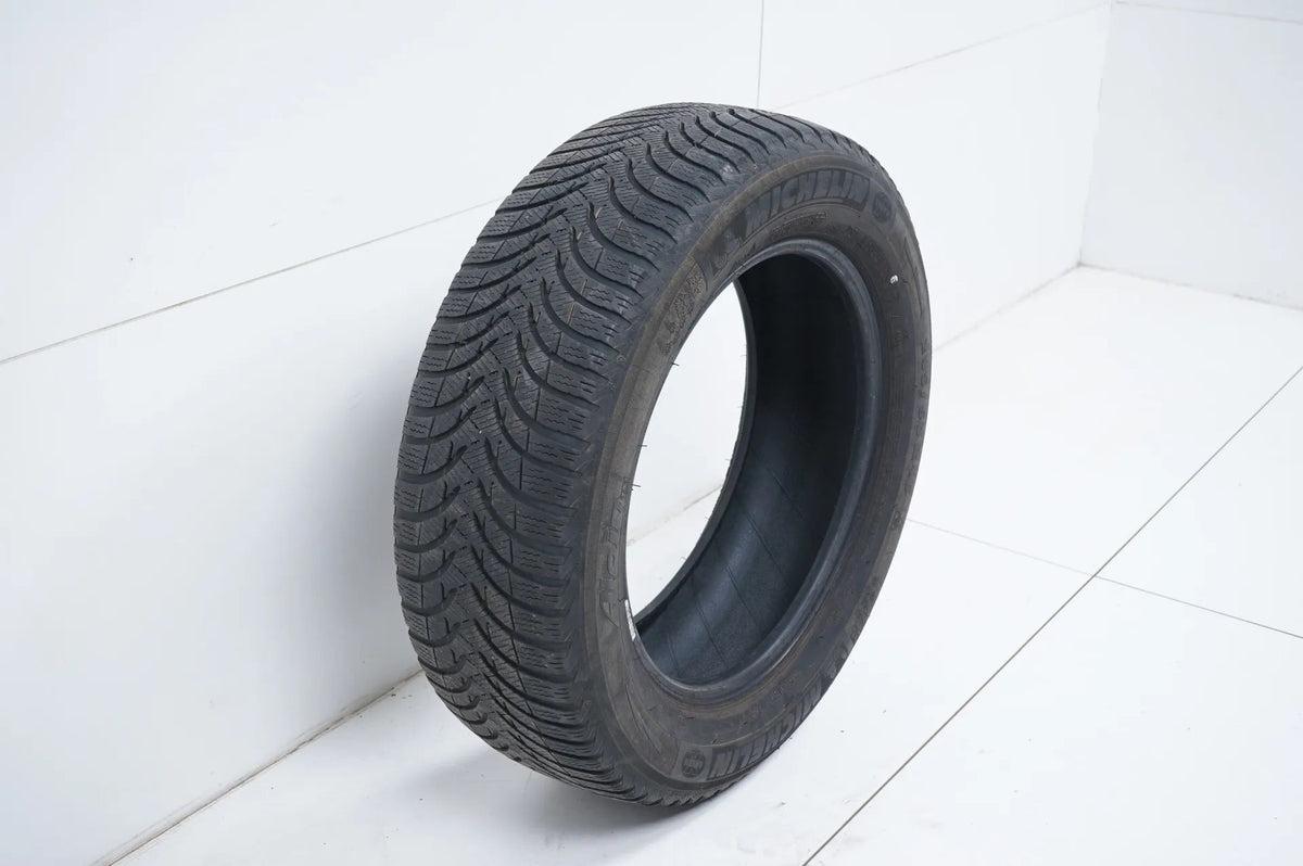 1x Winter tire 205 60 16 inch Michelin approx. 4 mm tread depth DOT18 MO Detail view 3