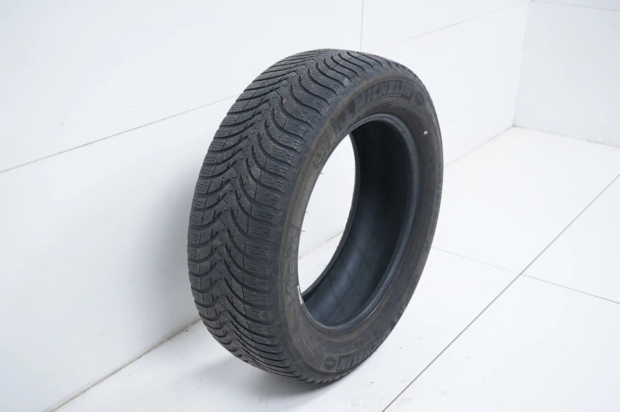 1x Winter tire 205 60 16 inch Michelin approx. 4 mm tread depth DOT18 MO