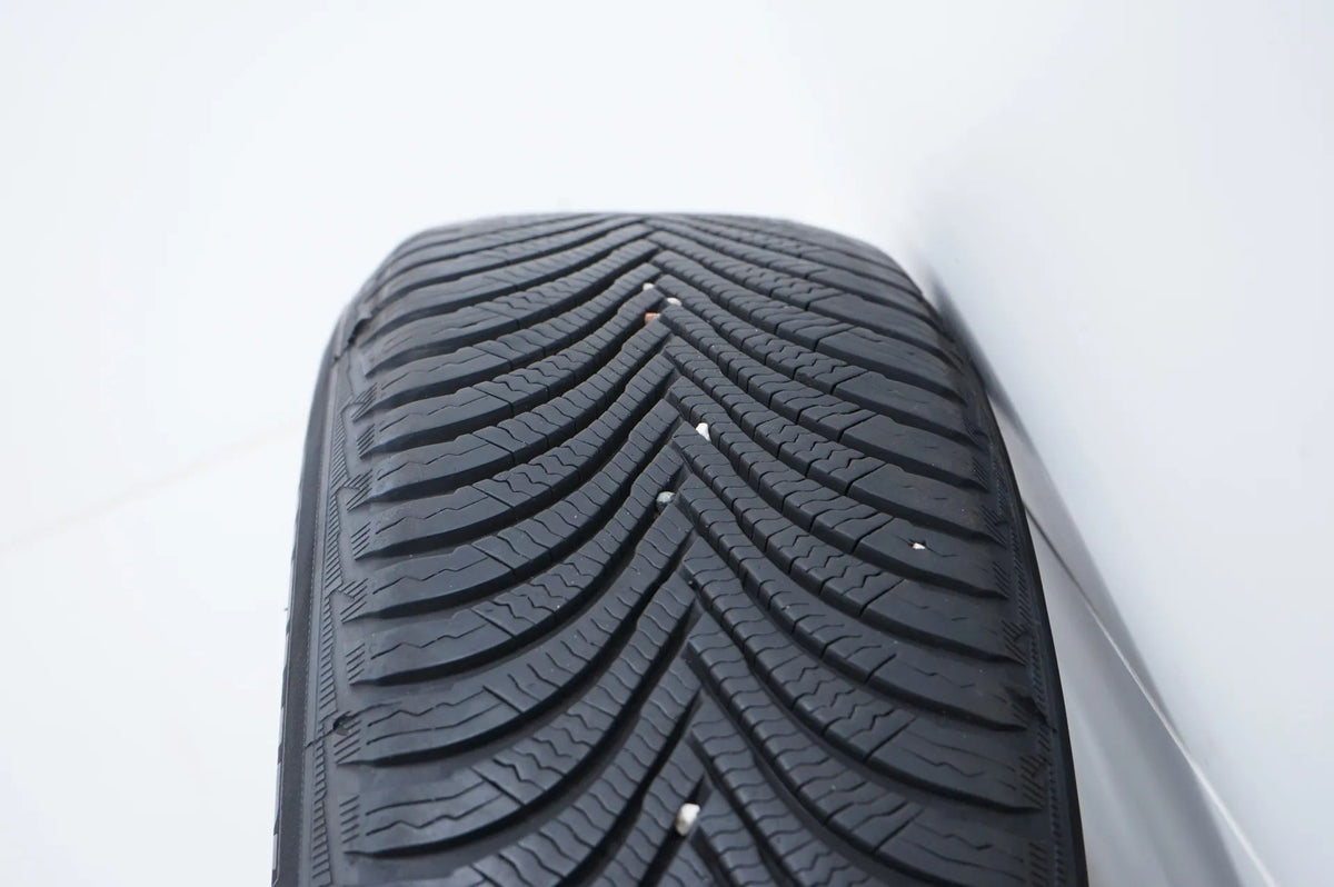 Mercedes AB Class W177 W247 Winter Wheels Winter Tires 16 Inch Detailansicht 9