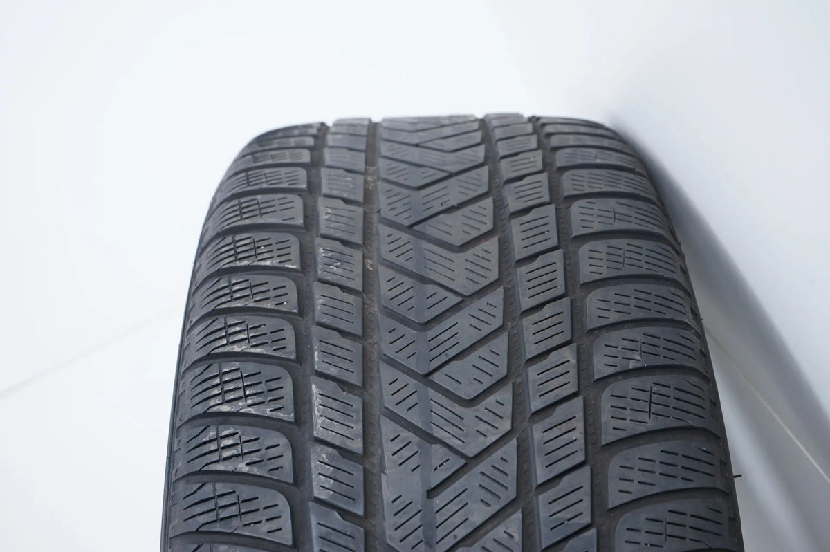 Mercedes ML GLE W166 20 Inch AMG Alloy Wheels Winter Tires Winter Wheels 265 45 R20 Detailansicht 11