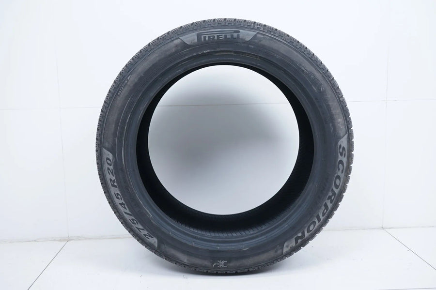 1x Winter tire 275 45 20 inch Pirelli approx. 8 mm DOT16 MO