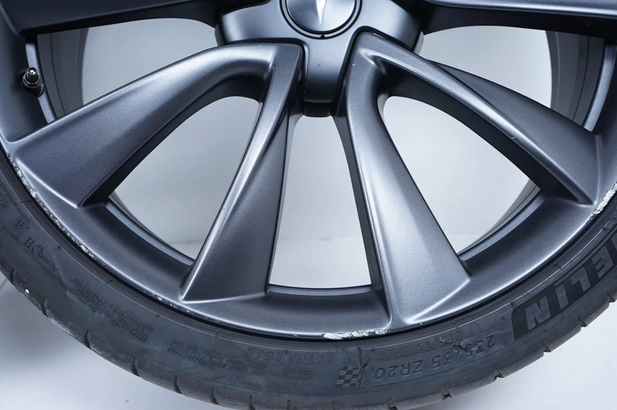 Tesla Model 3 summer tires, summer wheels 235/35/20 inch