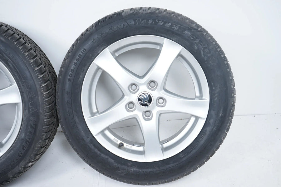 Audi VW Seat Allwetterräder mit neuen Allwetterreifen 205 55 16 Zoll