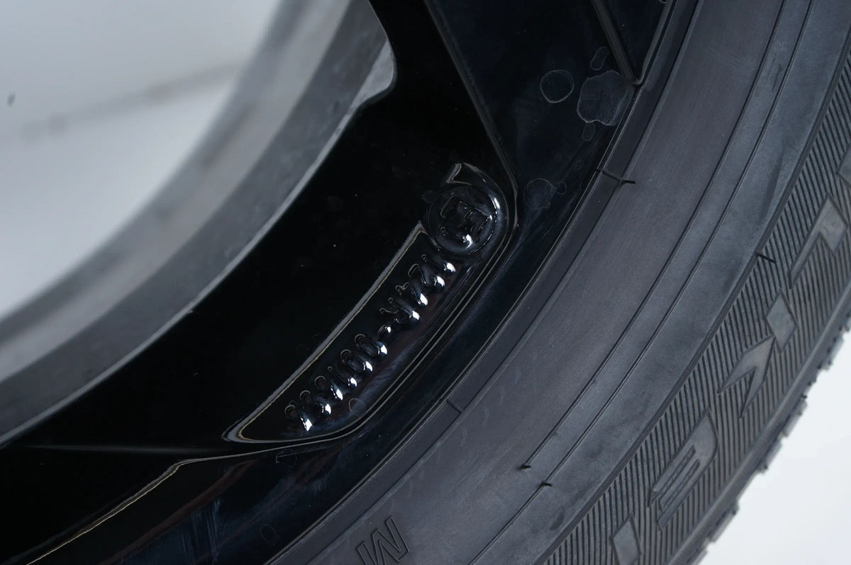 Nissan Qashqai winterwielen winterbanden 215 60 17 inch KB409-HV200 Detailweergave 12