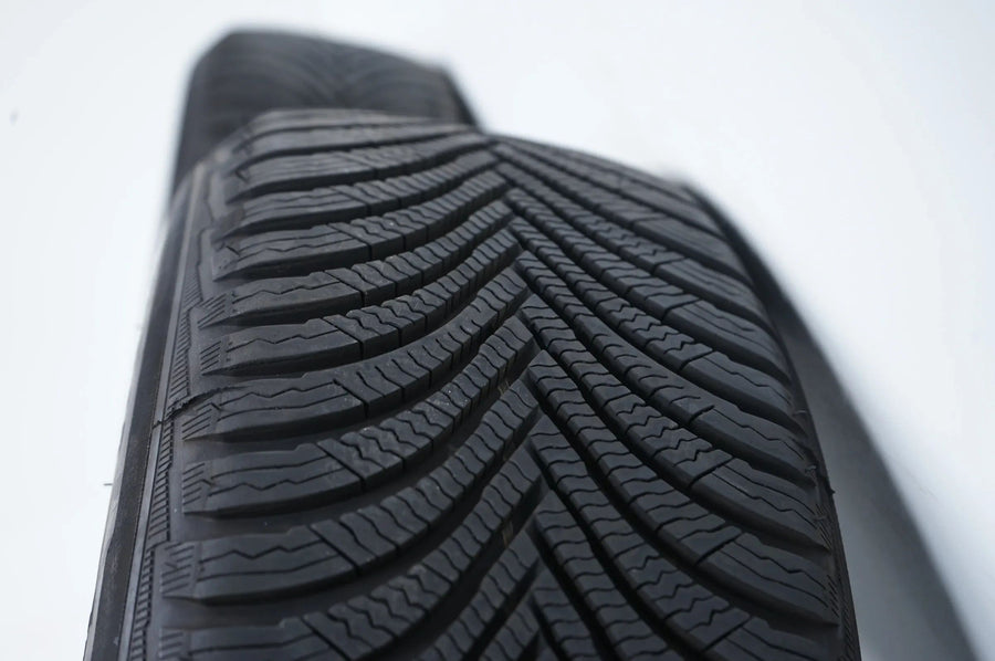 Like New Audi A1 2GB Winter Wheels Winter Tires 205 60 16 Inch 8mm