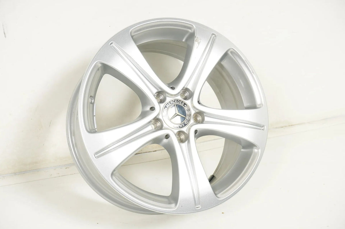 1x Hliníkový disk Mercedes E Klasse W213 17 palců A2134011200 7,5J ET40