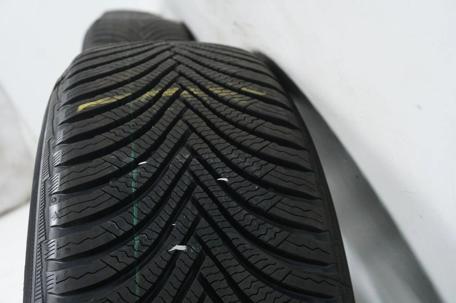 Mercedes A B Klasse W177 B247 Winterreifen Winterräder 16 Zoll