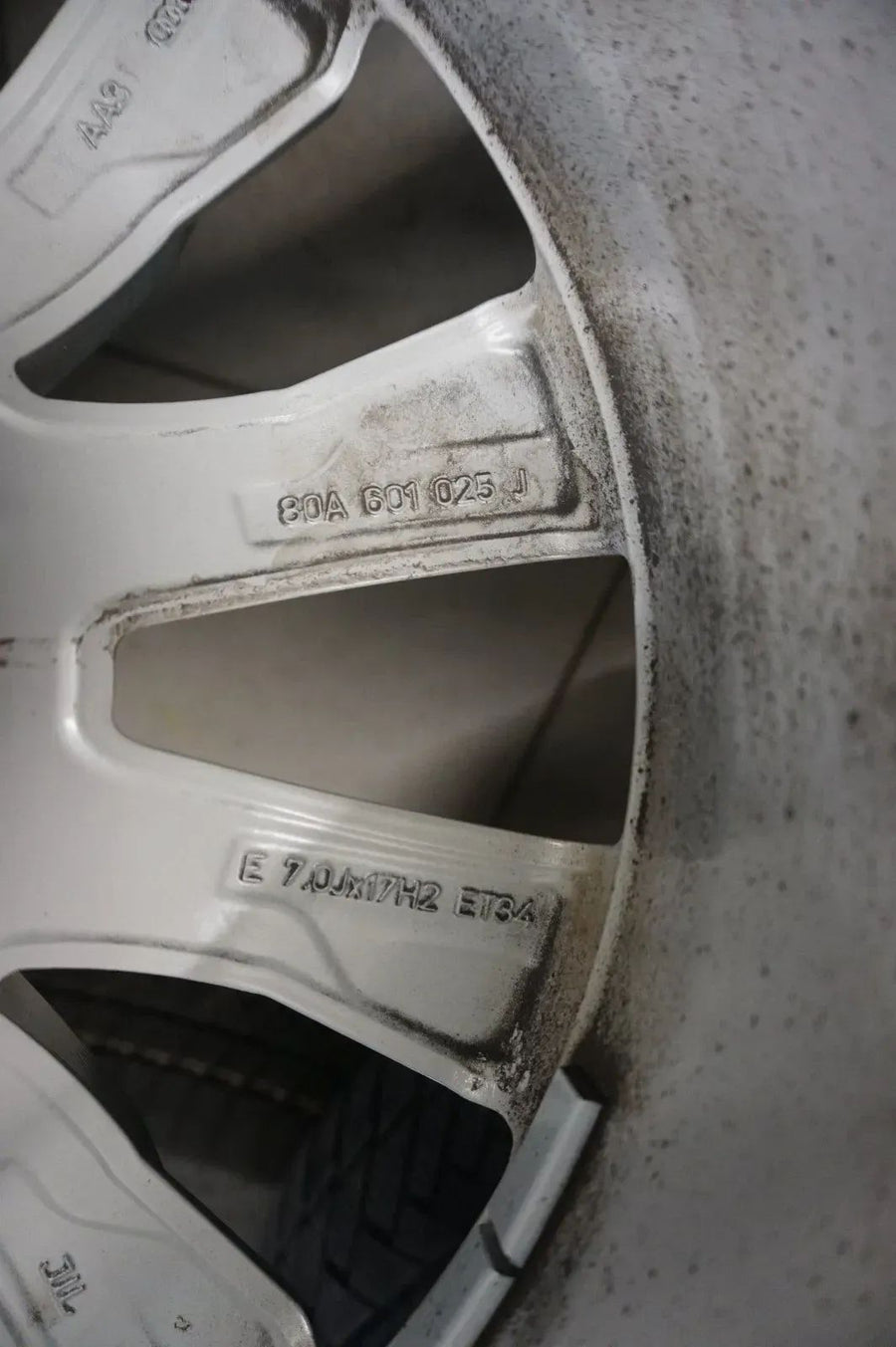 Original Audi Q5 FY Alufelgen Winterreifen Winterräder 235 65 R17