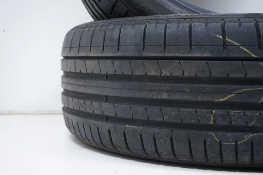 2 x Summer tires 235 50 20 inch Pirelli DOT23 approx. 4 mm