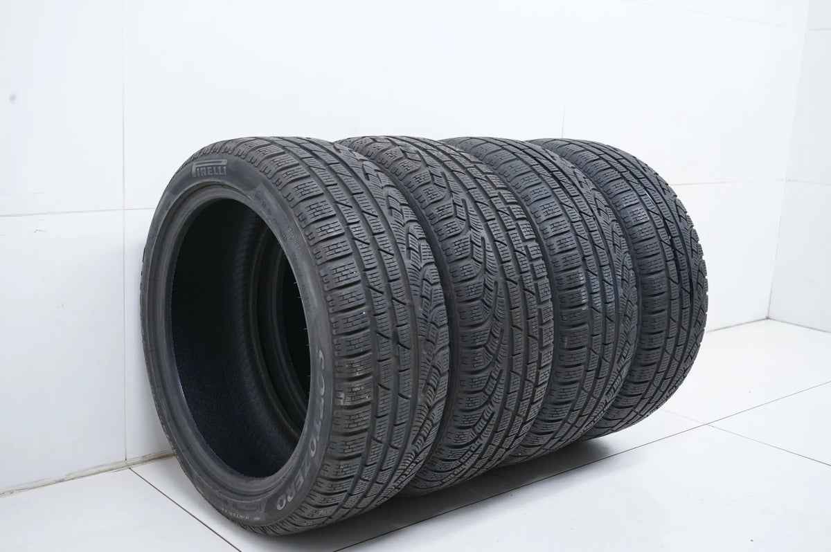 4x Winterreifen Pirelli 215 45 18 Zoll DOT18 ca.6mm MO