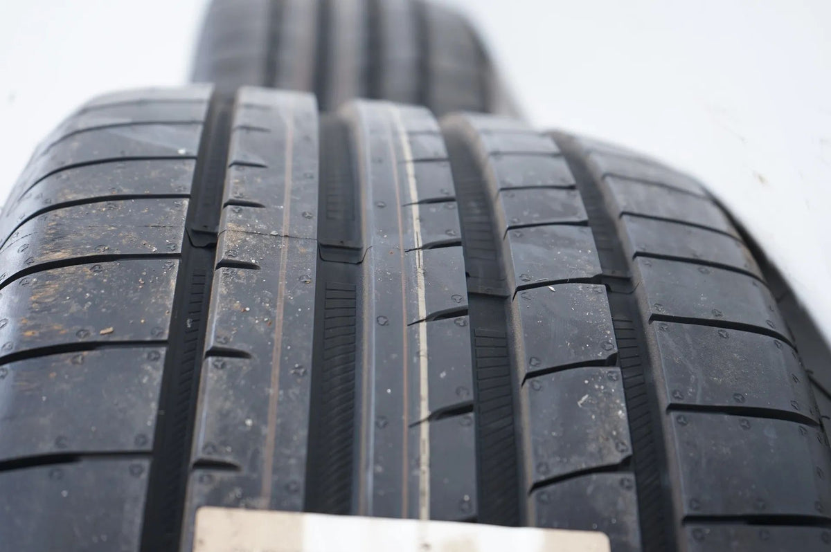 Original Mercedes C-Class W206 S206 Summer Tires 19 Inch Alloy Wheels LIKE NEW Detail view 10