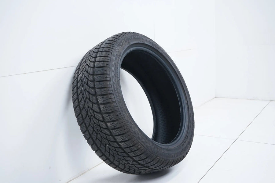 1x Winter tire 225 45 17 inch Pirelli DOT23 approx. 7 mm BMW* RFT