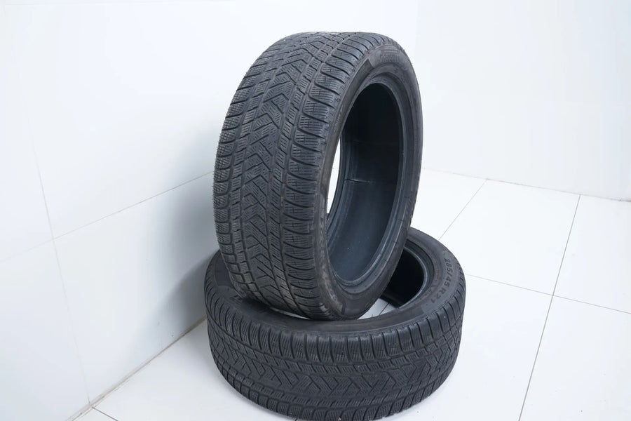 2x Winter tires 285 45 21 inch Pirelli DOT22 approx. 4 mm BMW* RFT