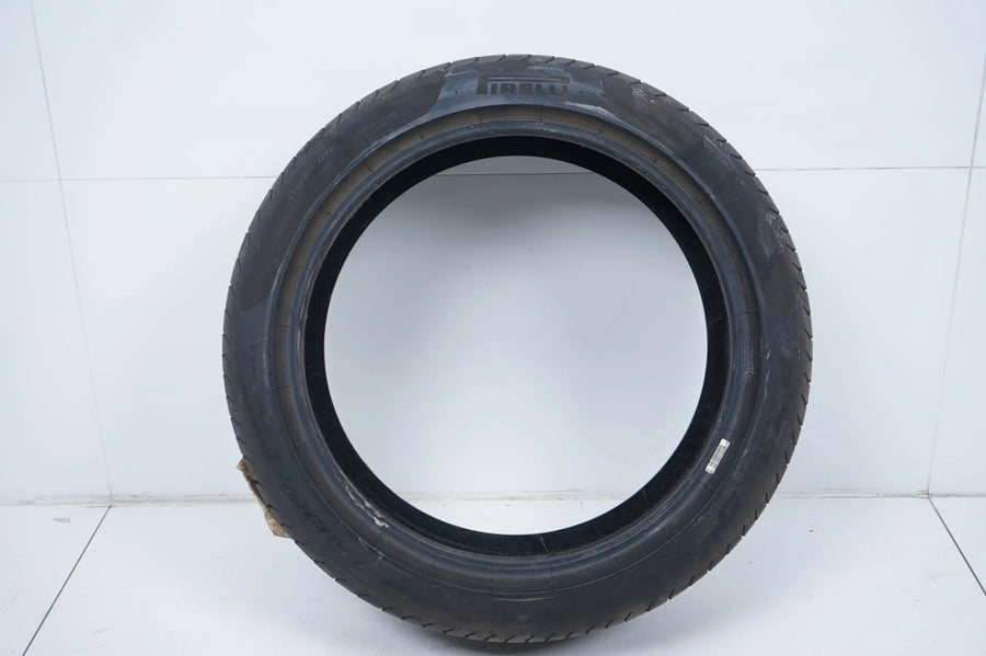 1 pneu été Pirelli 225/45/19 pouces DOT14 BMW* environ 7 mm RFT