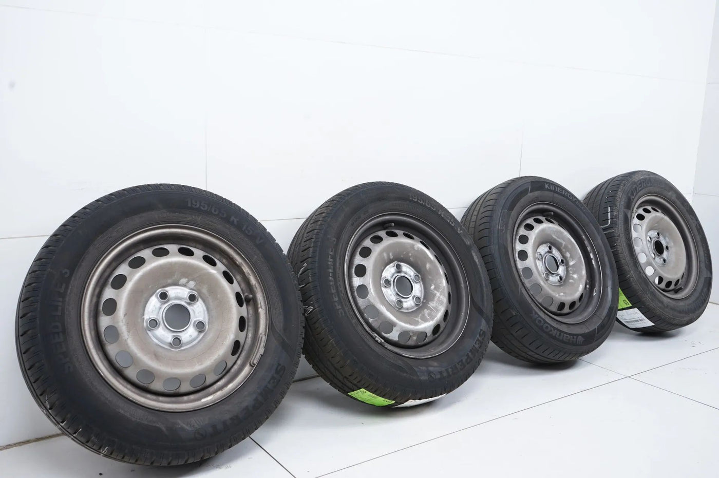 Volkswagen VW Caddy summer tires, summer wheels 195/65/15 inch
