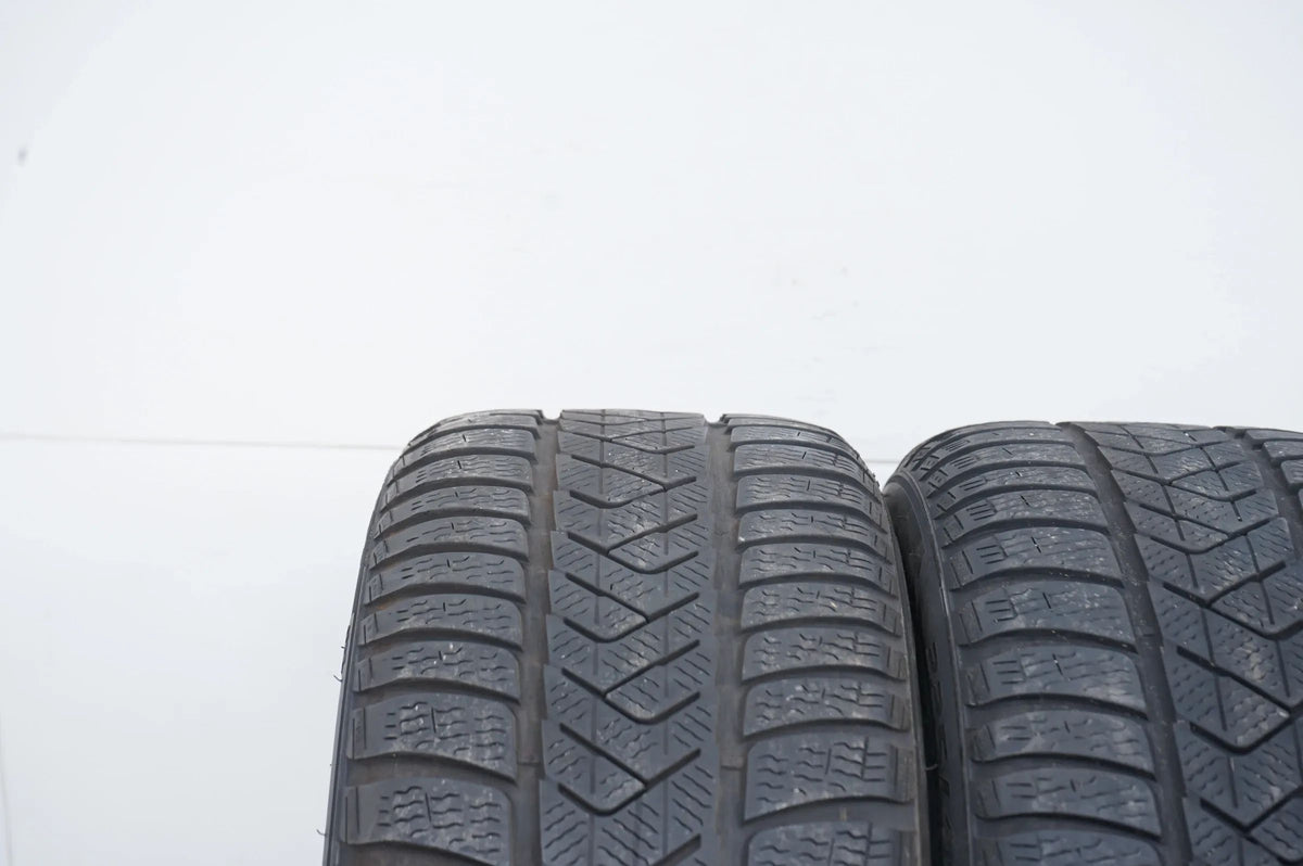 2 x Pirelli winter tires 225/45 R18 inch DOT21 approx. 4mm MO RFT Detail view 4