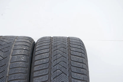2 pneus hiver Pirelli 225/45 R18 pouces DOT21, profondeur de sculpture d'environ 4 mm MO RFT