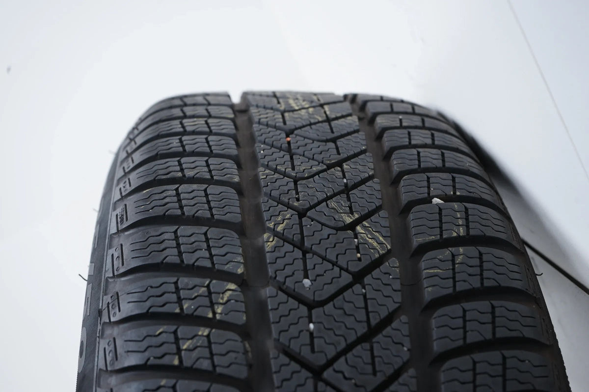BMW X1 X2 F48 F39 winter wheels winter tires 225 50 18 inch Detail view 13