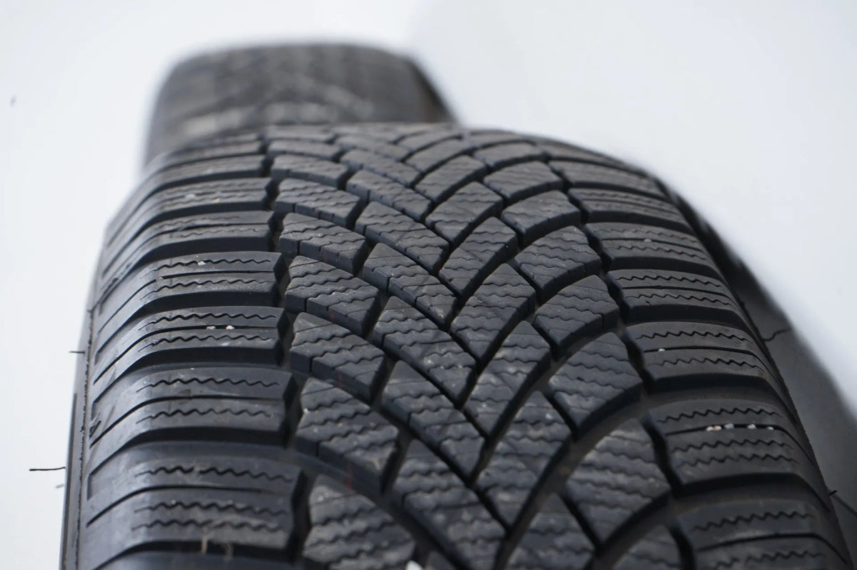 Pneus hiver 215/65/17 pouces pour VW Tiguan, Skoda Kodiaq et Audi Q3. Detailansicht 11