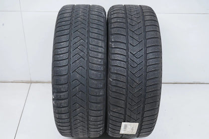 2 pneus d'hiver Pirelli 225/45 R18 18 pouces DOT21 env. 4 mm MO RFT