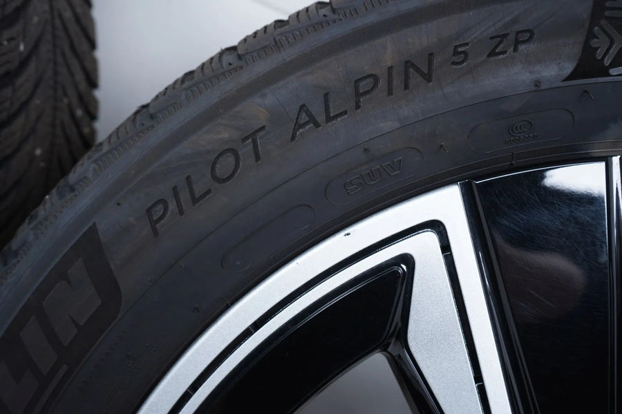 BMW iX3 X3 G01 G02 G08 zimní pneumatiky zimní kola 245 50 19 palců