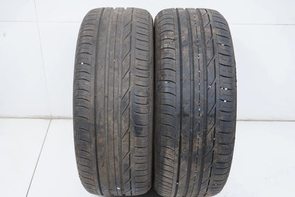 2 x pneus d'été Bridgestone 225 50 18 pouces DOT19 environ 6mm