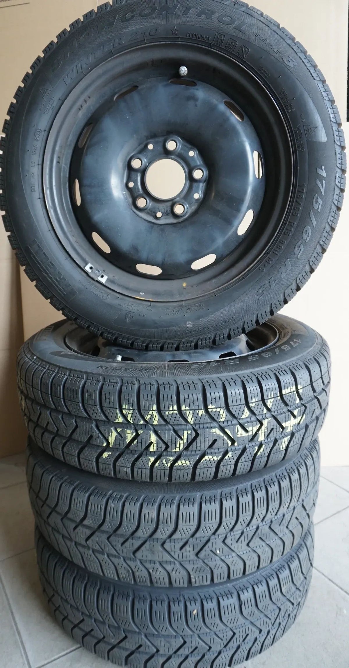 Original Mini Cooper one F55 F56 winter wheels winter tires 175 65 R15 88H 7,5mm