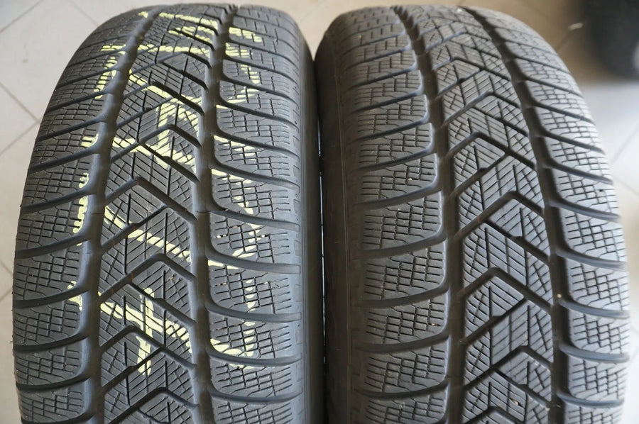 Original Porsche Macan 95B 19 Zoll Alufelgen Winterräder Winterreifen 2023 6,5mm