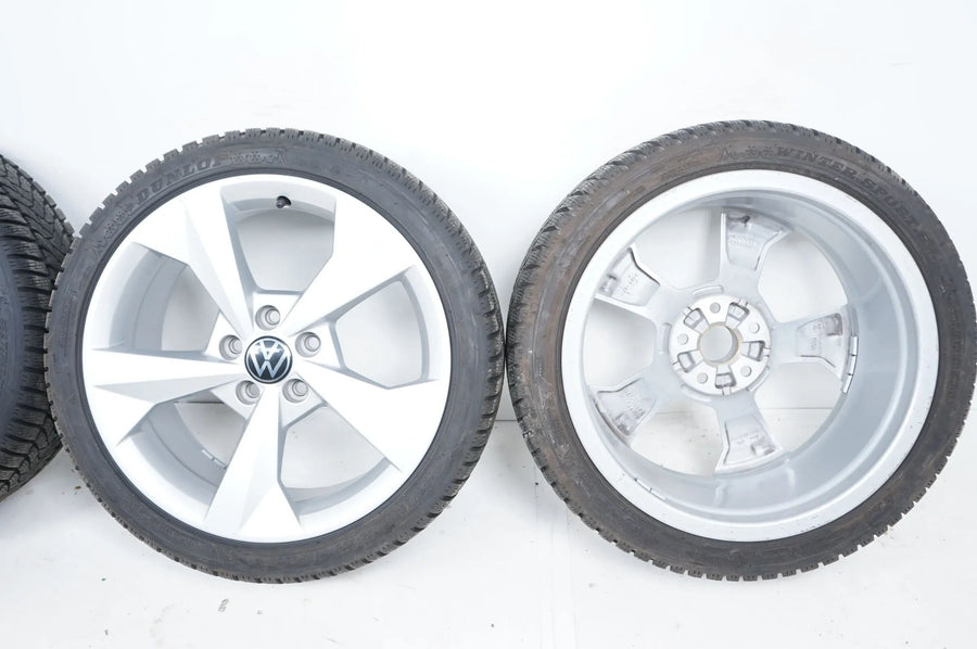 Audi A3 8Y VW Golf 7 8 Allwetterräder mit neuen Allwetterreifen 225 40 18 Zoll