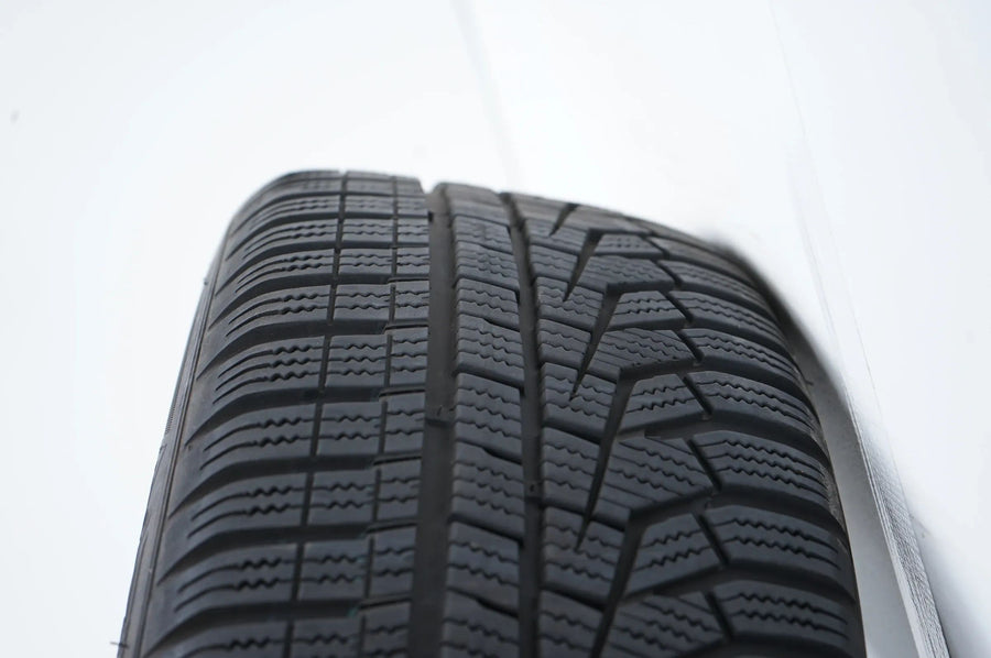 Mercedes třídy A B W177 B247 zimní kola zimní pneumatiky 17 palců