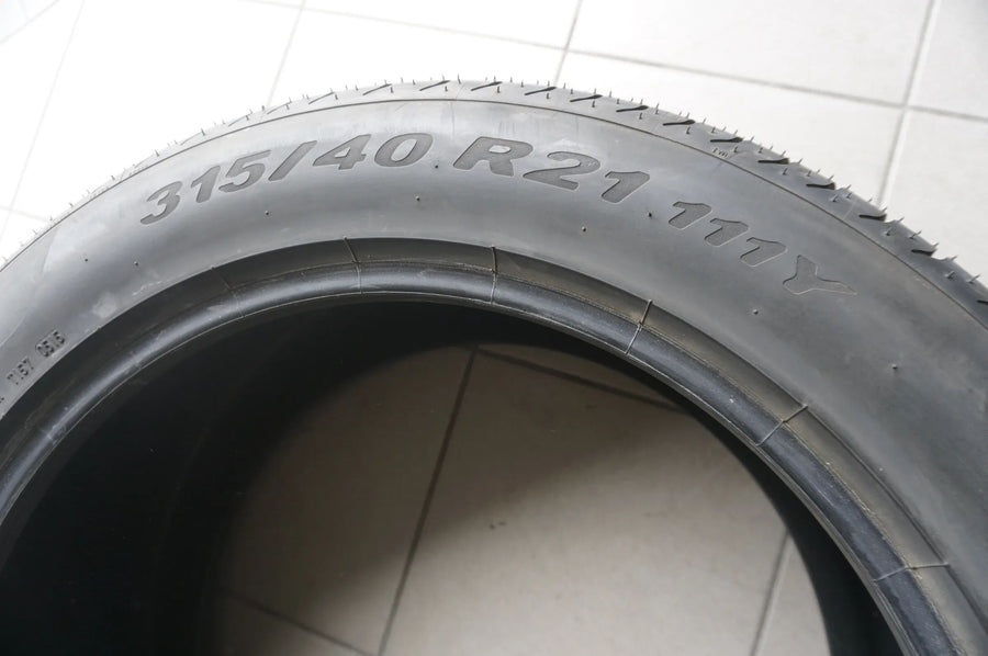 1 X 315 40 R21 111Y pneu été Pirelli P Zero PZero MO 2015 7,5mm