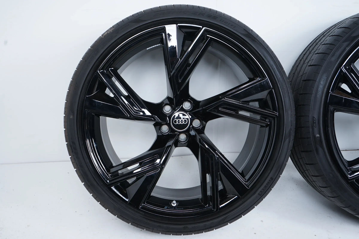 Like New Audi RS6 4K C8 Summer Wheels Summer Tires 285 30 22 Inch 4K0601025DH Detailansicht 3