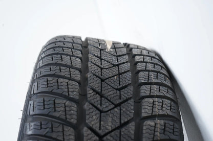 Mercedes C Klasse W206 Winterräder Winterreifen 225 45 18 Zoll 8mm A2064016200