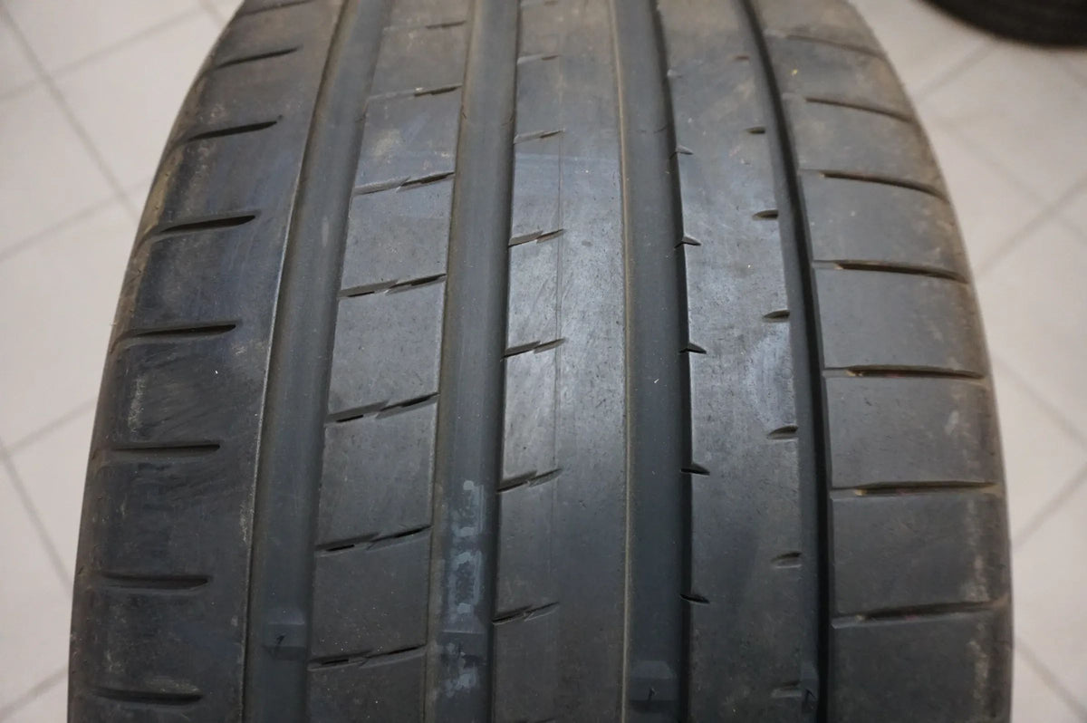 285 40 ZR22 R22 110Y Sommerreifen Yokohama AdvanSport V107 MO1 2021 7mm Detailansicht 2