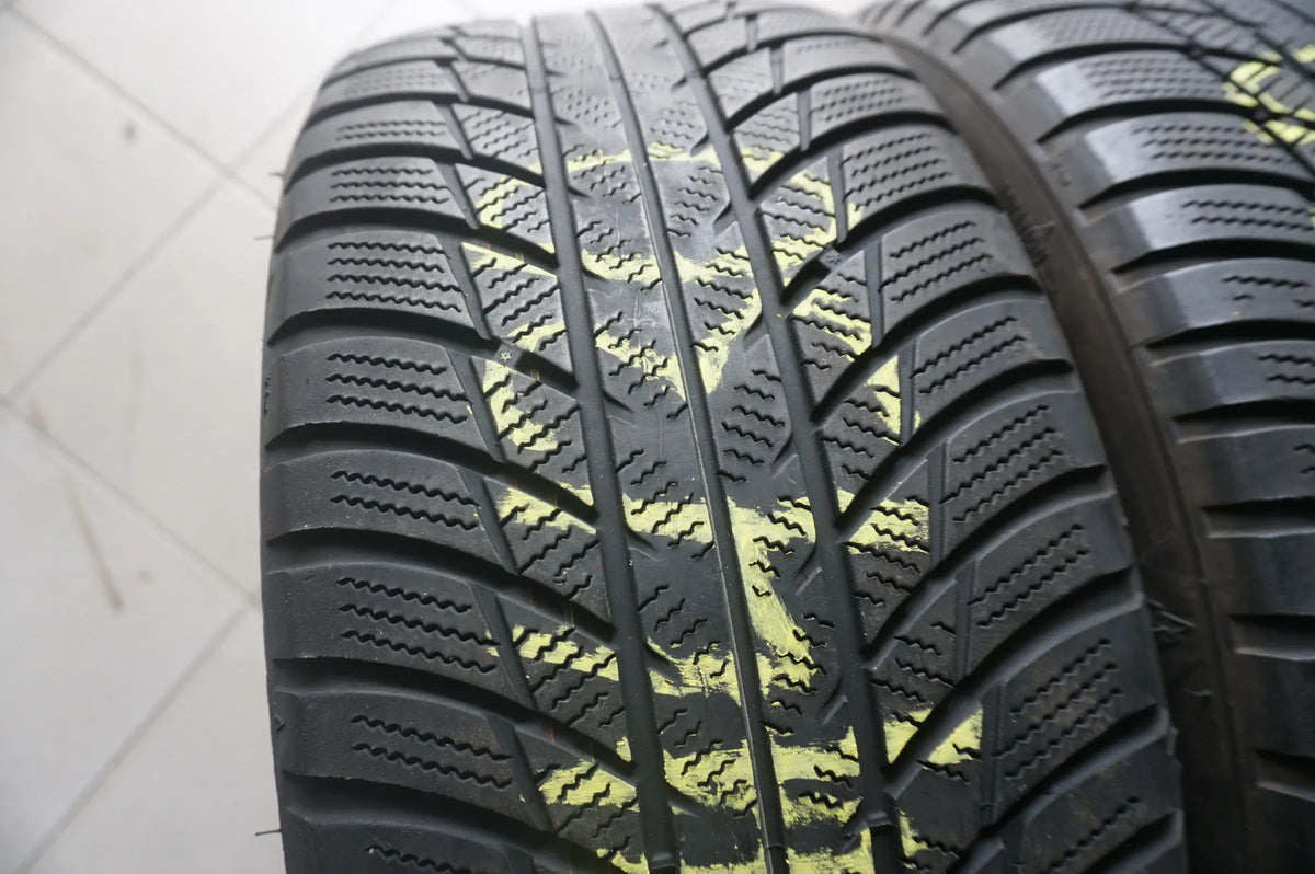 2 X 225 45 R18 91H Winterreifen Bridgestone Blizzak LM001 MO 2023 5mm Detailansicht 2