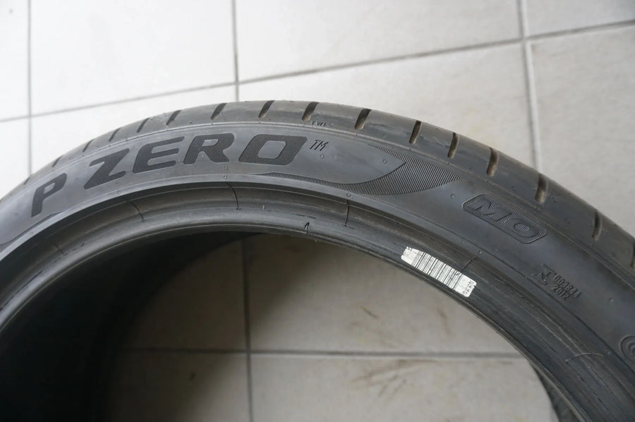1 X 225 40 R19 93W Pneu été Pirelli P Zero PZero MO 6,5mm 2017
