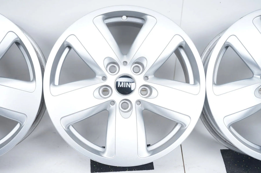 4 x MINI Clubman F54 hliníkové disky 16 palců 517 6856043 7J ET52