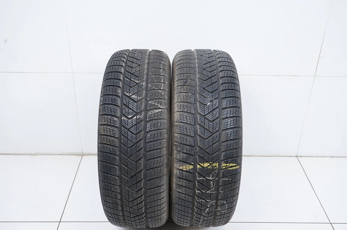 2x Pirelli winter tires 235 65 17 inch DOT20/19 MO approx. 6 mm tread depth Detailansicht 2