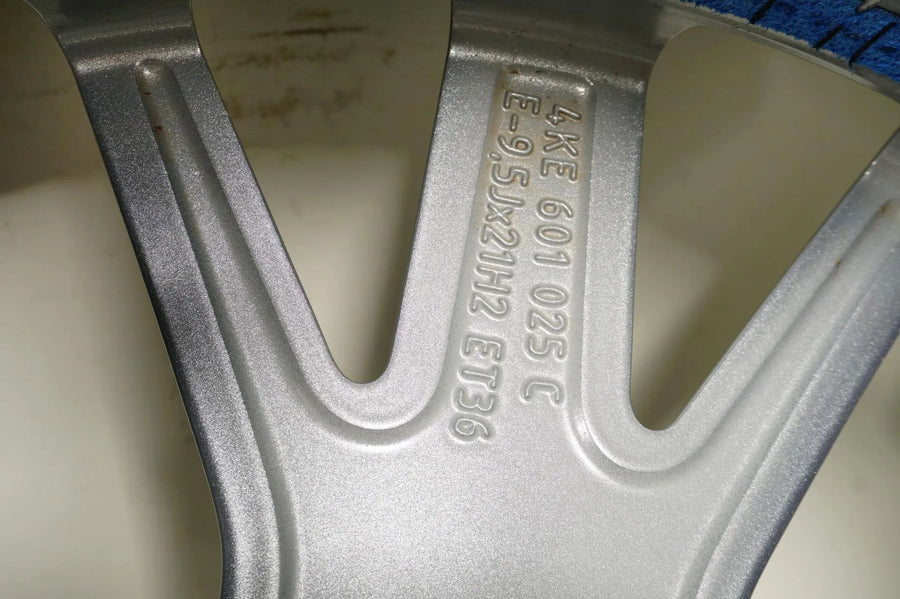 Audi 4KE E Tron E-Tron Winterreifen Winterräder 265 45 21 Zoll