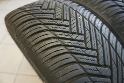 Original Mercedes C-Klasse W206 S206 Alufelgen Allwetterreifen 225 45 R18 Zoll