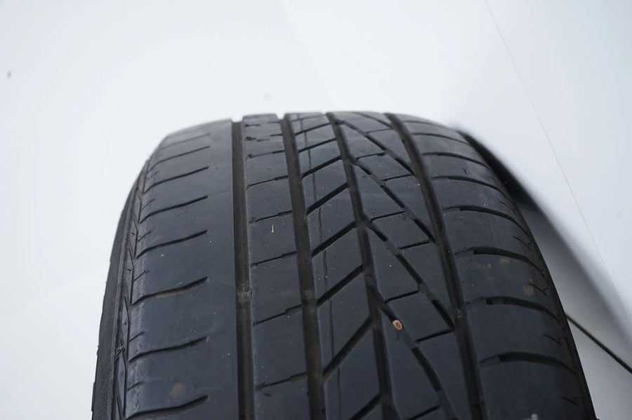 Audi Q5 8R Allwetterräder mit neuen Allwetterreifen 235 65 17 Zoll