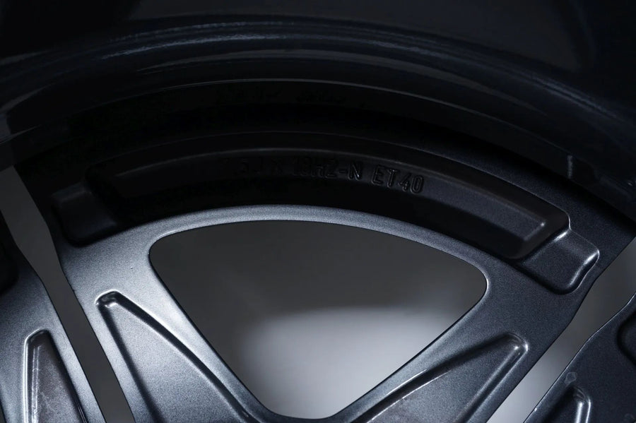 Mercedes Classe C W206 AMG Jantes et pneus d'été 18 pouces